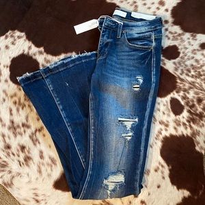 Petra 153 Distressed Jeans